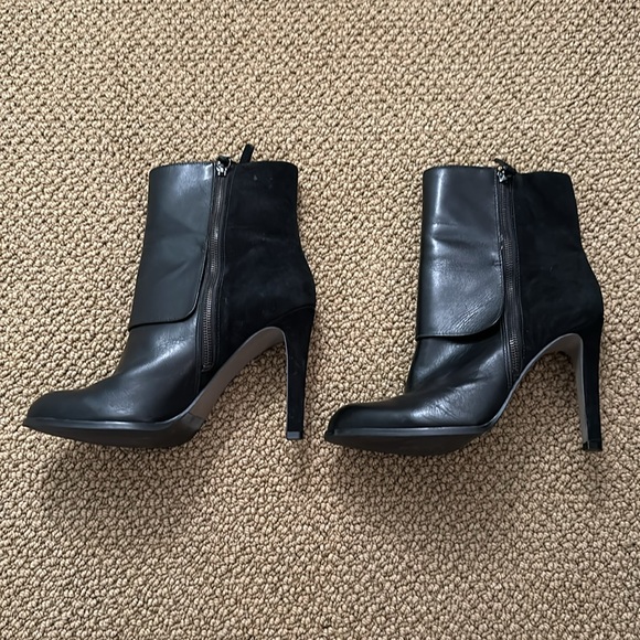 Size 10 pour victoire black suede and leather heels - Picture 2 of 4